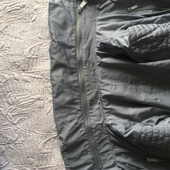 BCBG Gray Raincoat/Jacket with portable hood - Picture 3 of 6